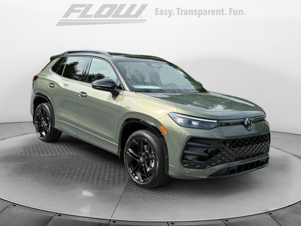 New 2026 Volkswagen Tiguan SE R-Line Black SUV