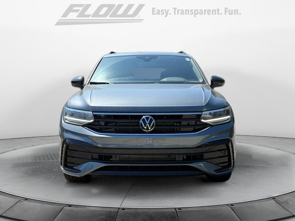2024 Volkswagen Tiguan SE R-Line Black photo 2