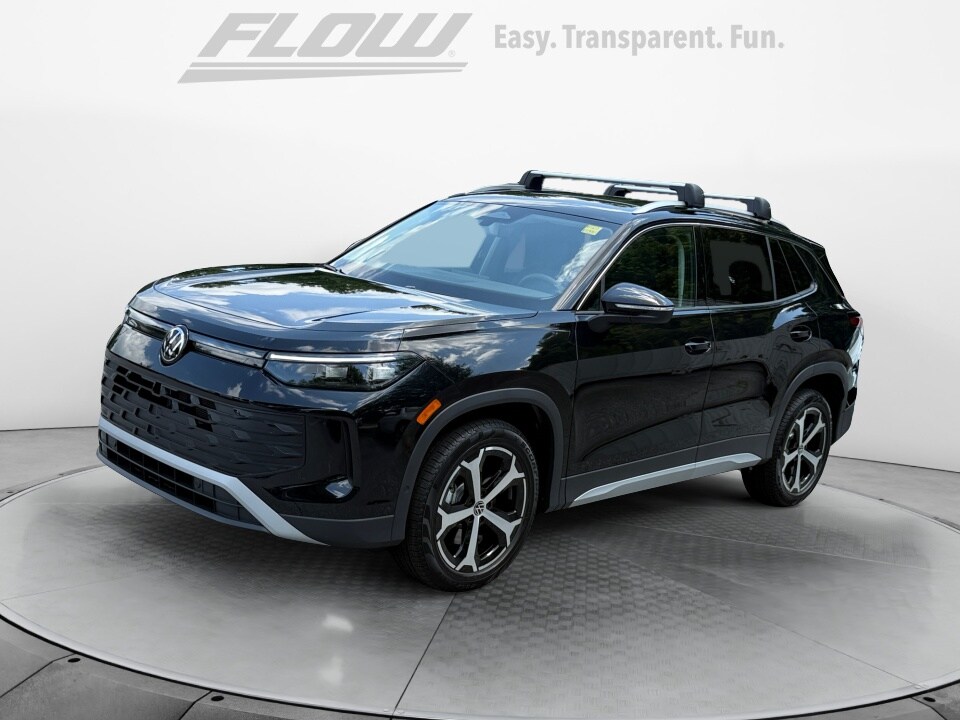 2025 Volkswagen Tiguan SE photo 3