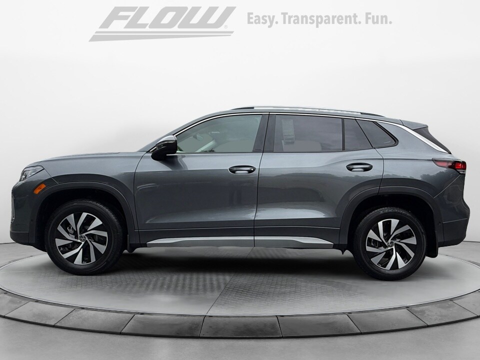 2025 Volkswagen Tiguan S photo 4