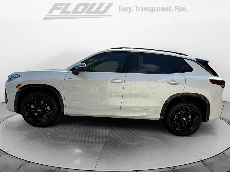 2025 Volkswagen Tiguan SE R-Line Black photo 4