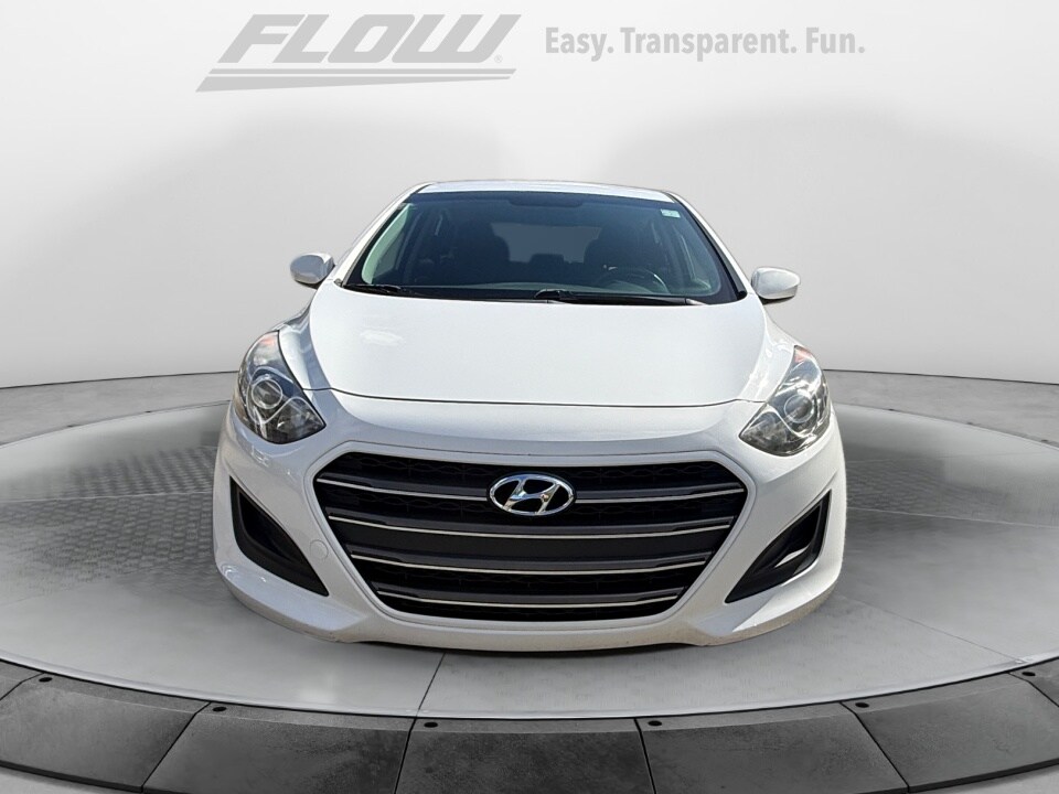 2017 Hyundai Elantra GT photo 2