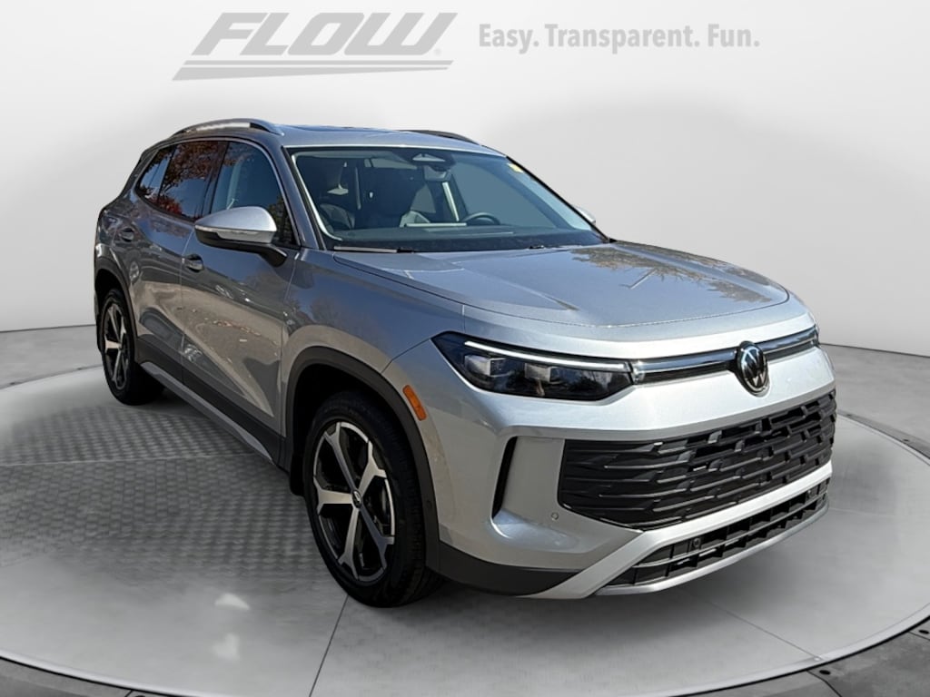 New 2025 Volkswagen Tiguan 2.0T SE SUV