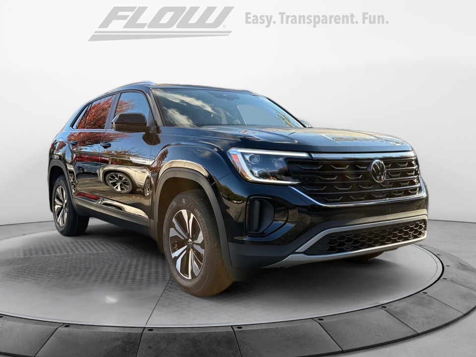 2026 Volkswagen Atlas Cross Sport SE's photo