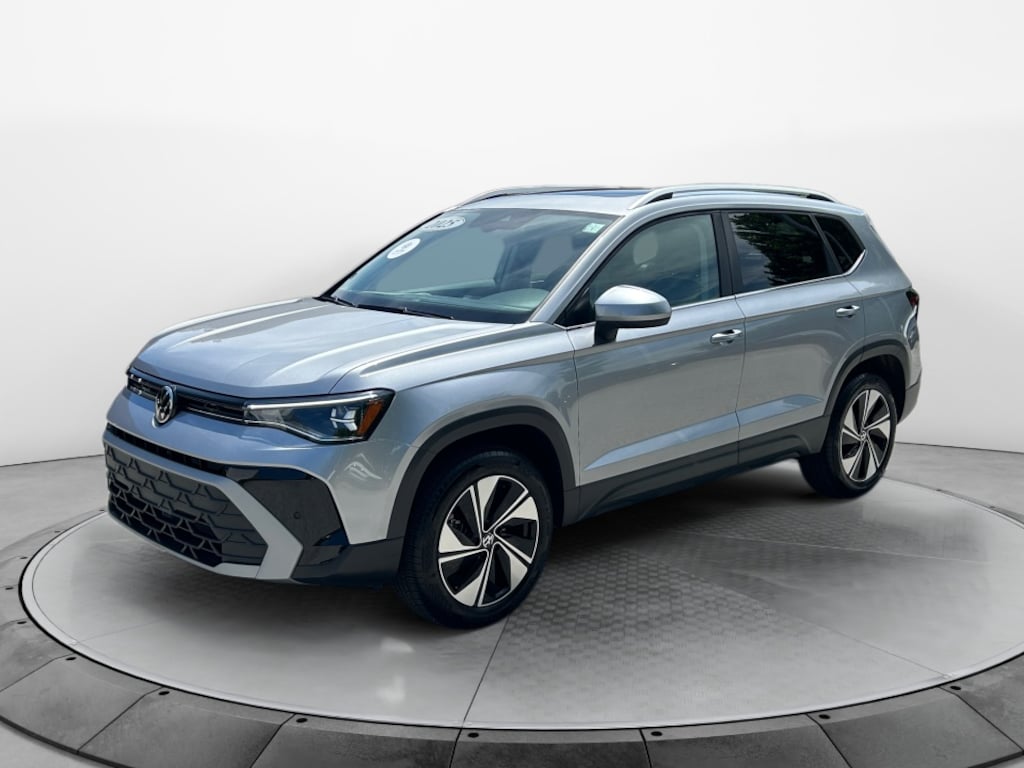 Used 2025 Volkswagen Taos 1.5T SE SUV