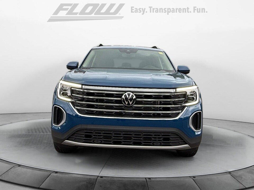 2025 Volkswagen Atlas SE photo 2