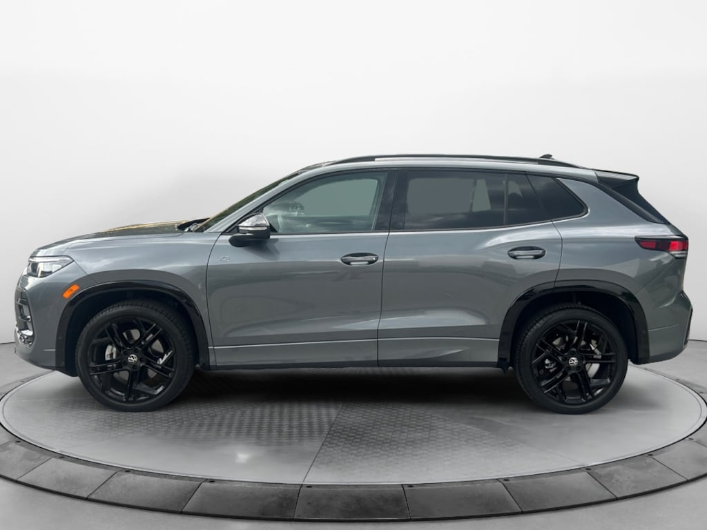 Certified 2025 Volkswagen Tiguan SE R-Line Black SUV