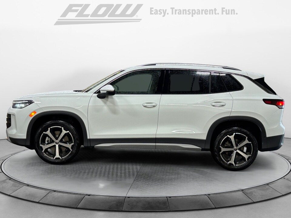 2025 Volkswagen Tiguan SE photo 4