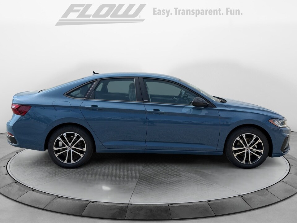 2026 Volkswagen Jetta Sport - Photo 8