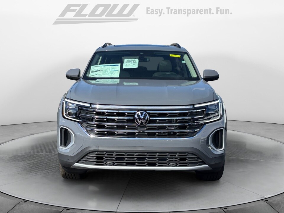 2026 Volkswagen Atlas SE Technology photo 2