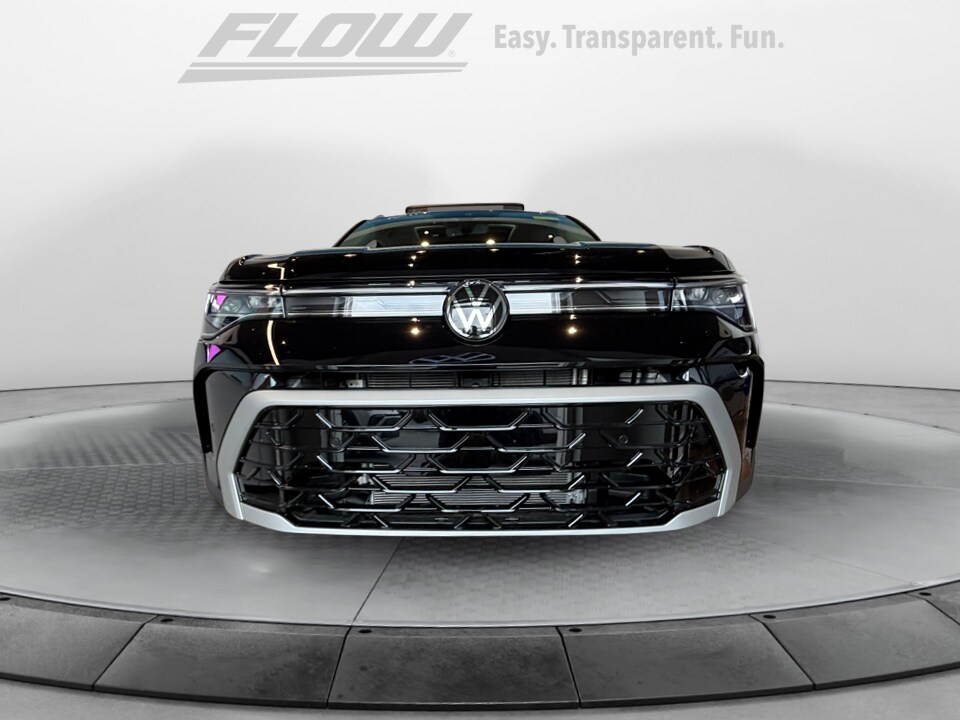 2025 Volkswagen Taos SEL photo 2