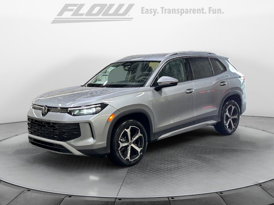 2025 Volkswagen Tiguan SE photo 3