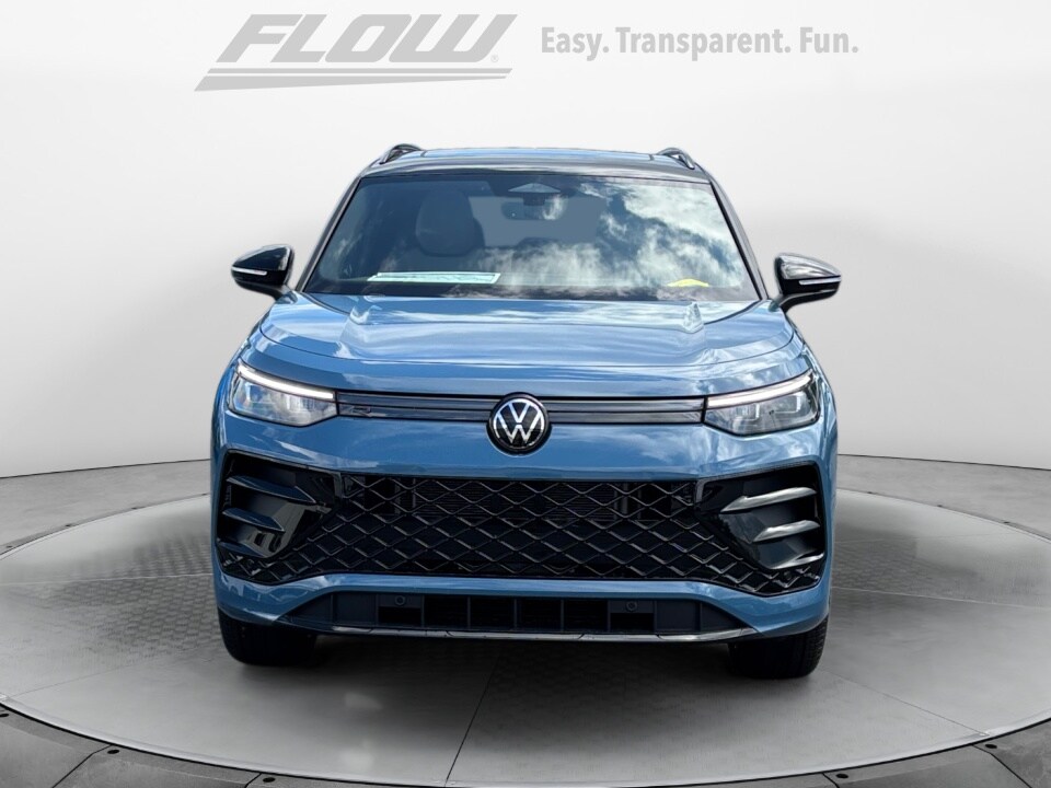 2025 Volkswagen Tiguan SE R-Line Black photo 2