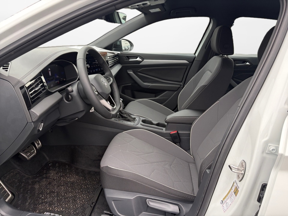 2026 Volkswagen Jetta Sport - Photo 11