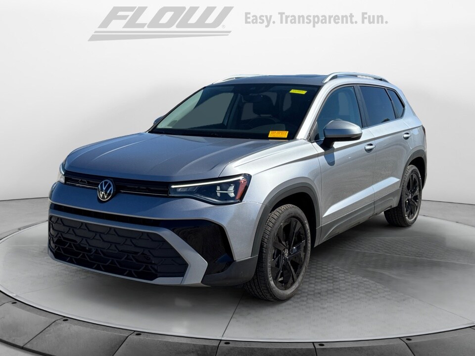 2025 Volkswagen Taos SE photo 3