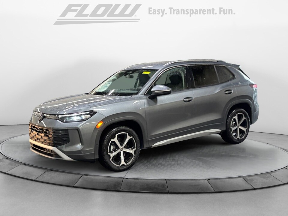 2025 Volkswagen Tiguan SE photo 3