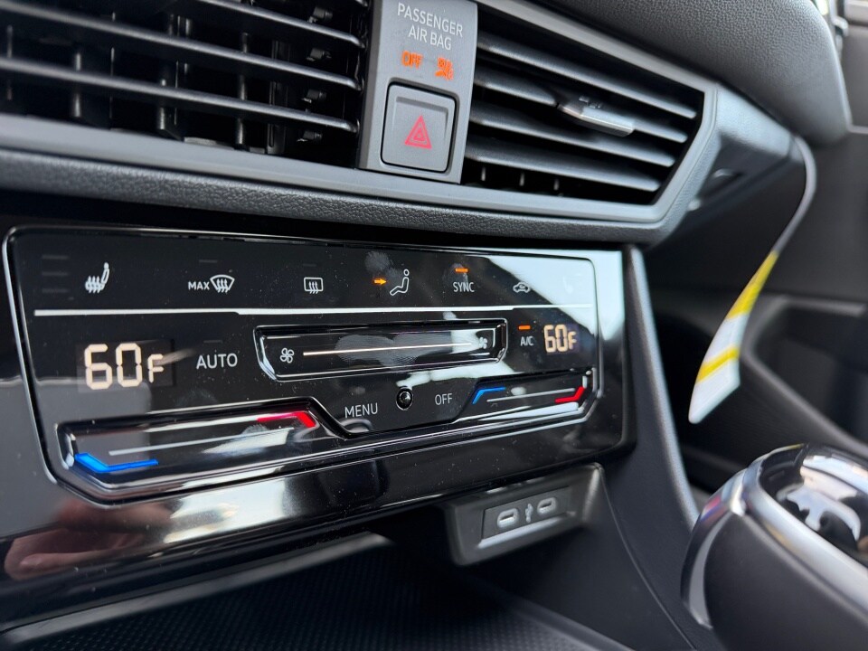 2026 Volkswagen Jetta Sport - Photo 18