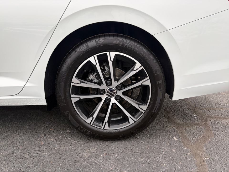 2026 Volkswagen Jetta Sport - Photo 25