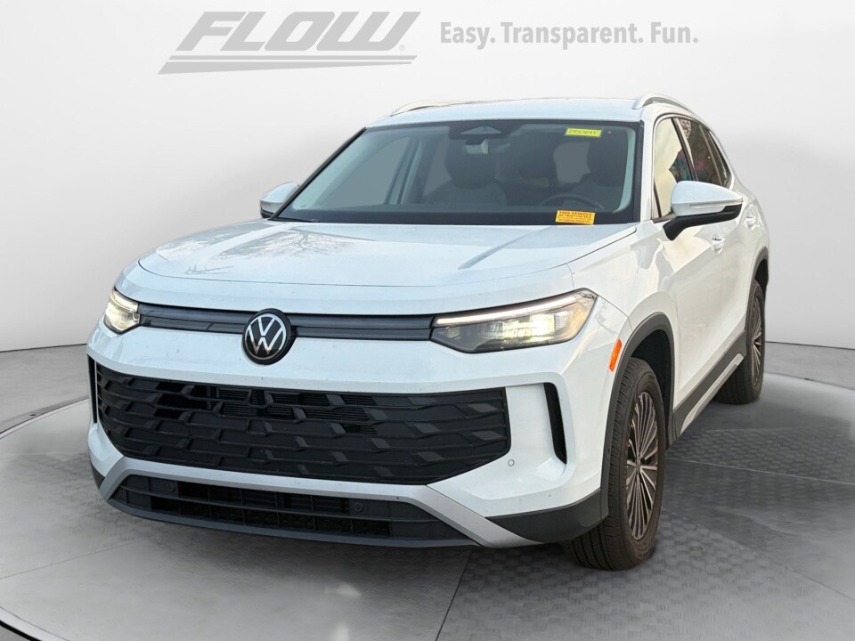 2025 Volkswagen Tiguan S photo 3