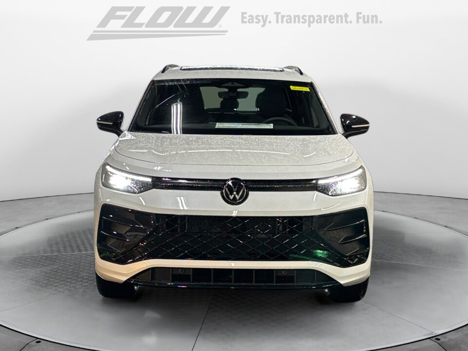 2025 Volkswagen Tiguan SE R-Line Black photo 2