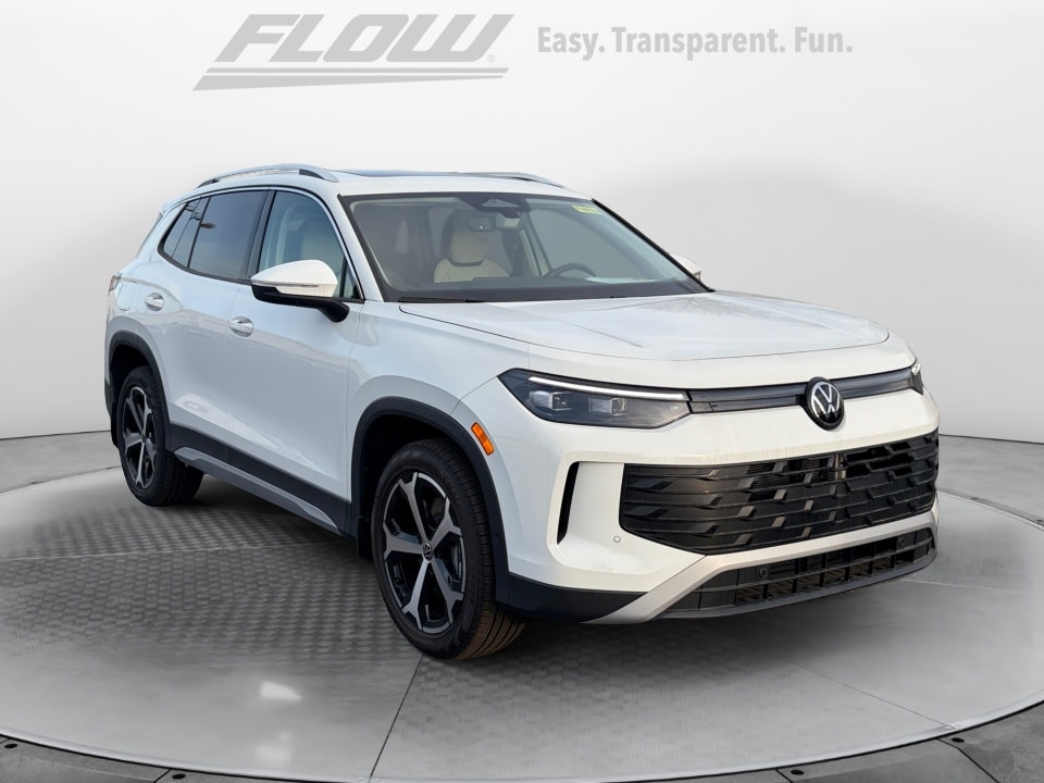 2025 Volkswagen Tiguan SE's photo