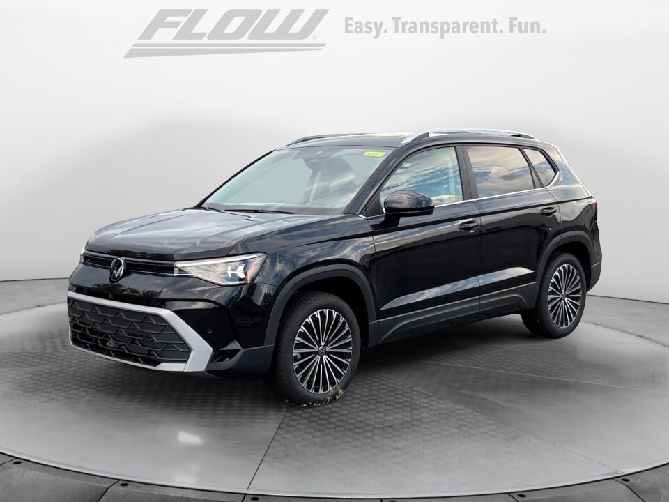 2025 Volkswagen Taos SE photo 3