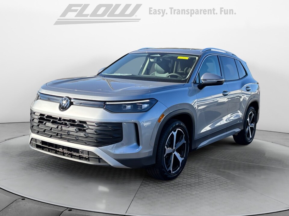 2026 Volkswagen Tiguan SE photo 3