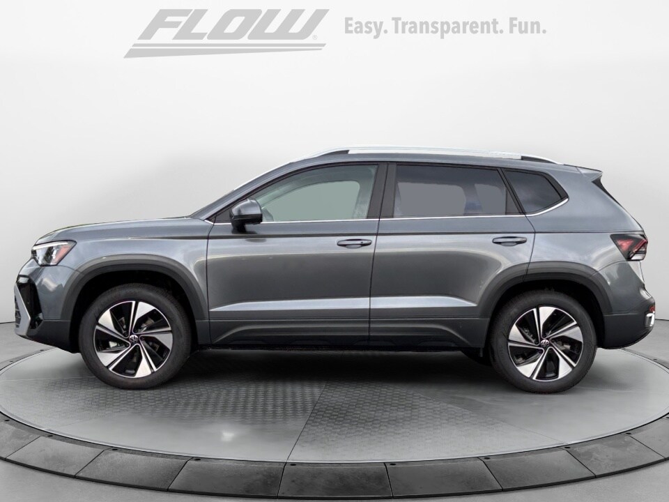 2025 Volkswagen Taos SE photo 2