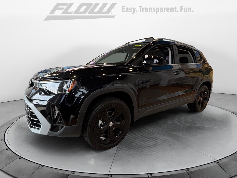 2025 Volkswagen Taos SEL photo 3