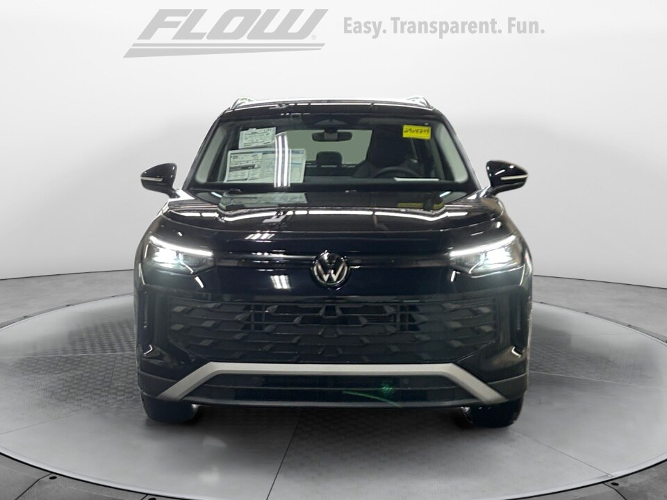 2025 Volkswagen Tiguan S photo 2