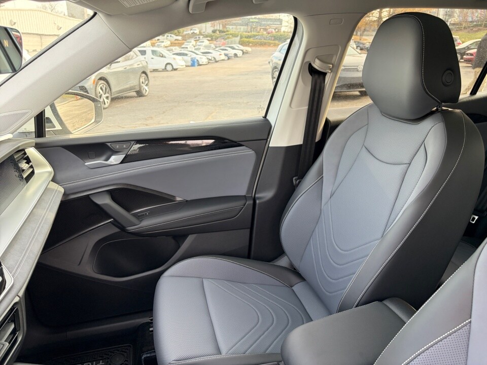 2026 Volkswagen Tiguan SE - Photo 28