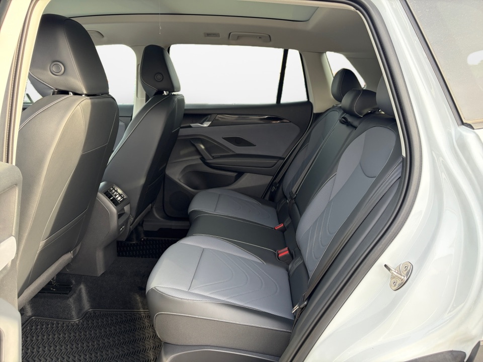 2026 Volkswagen Tiguan SE - Photo 13