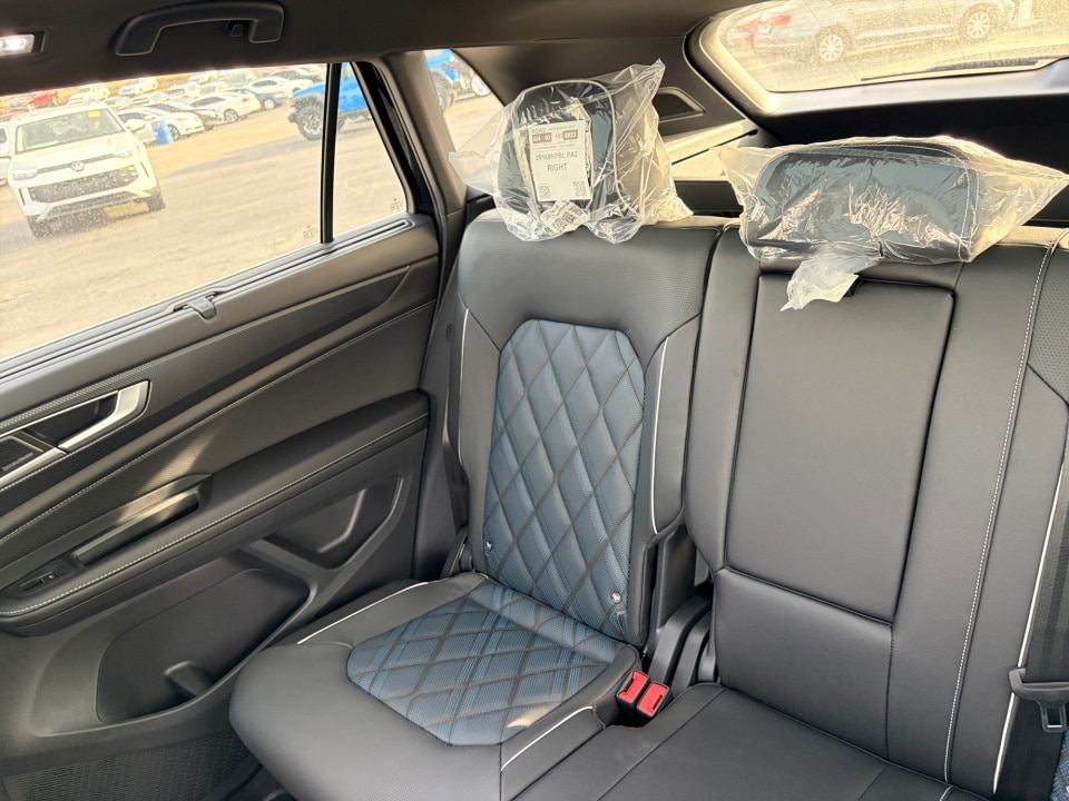 2026 Volkswagen Atlas Cross Sport SEL Premium R-LINE - Photo 28