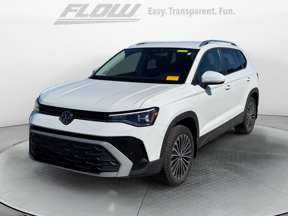 2025 Volkswagen Taos SE photo 3