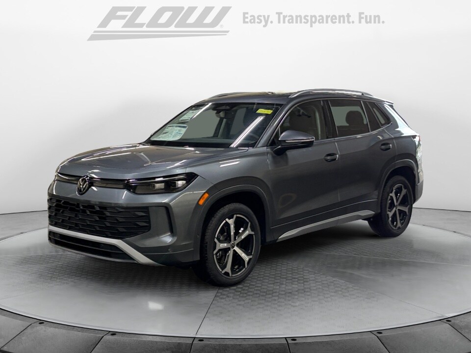 2025 Volkswagen Tiguan SE photo 3