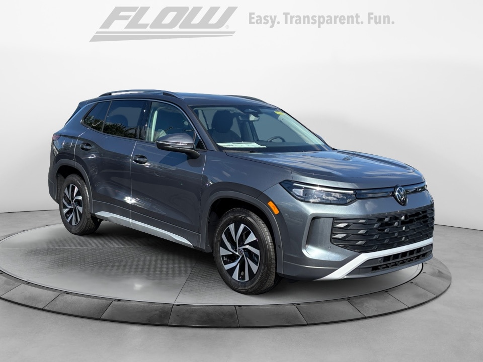 2025 Volkswagen Tiguan S's photo