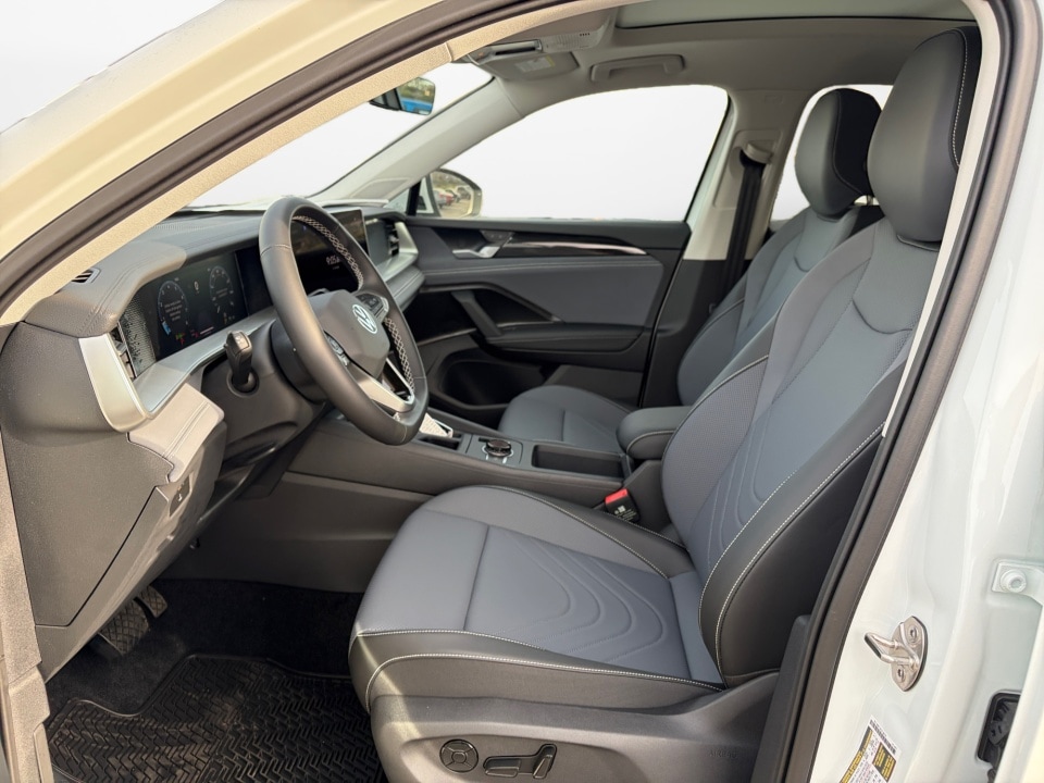 2026 Volkswagen Tiguan SE - Photo 9