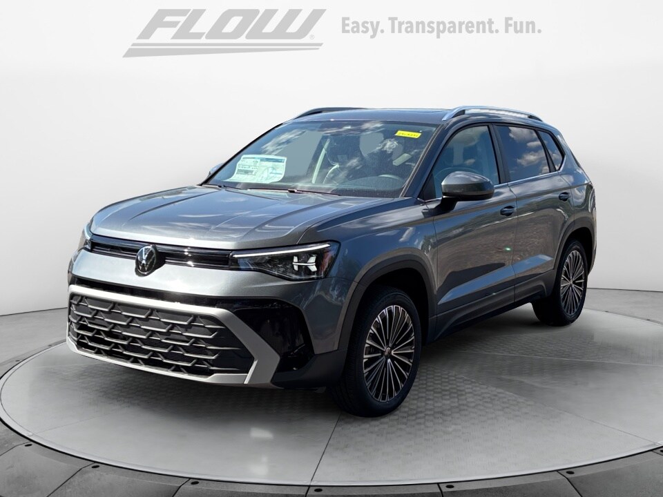 2025 Volkswagen Taos SE photo 3