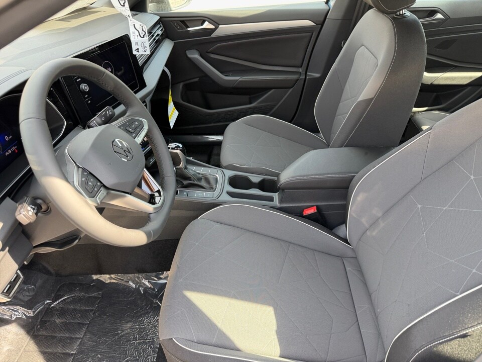 2026 Volkswagen Jetta Sport - Photo 9