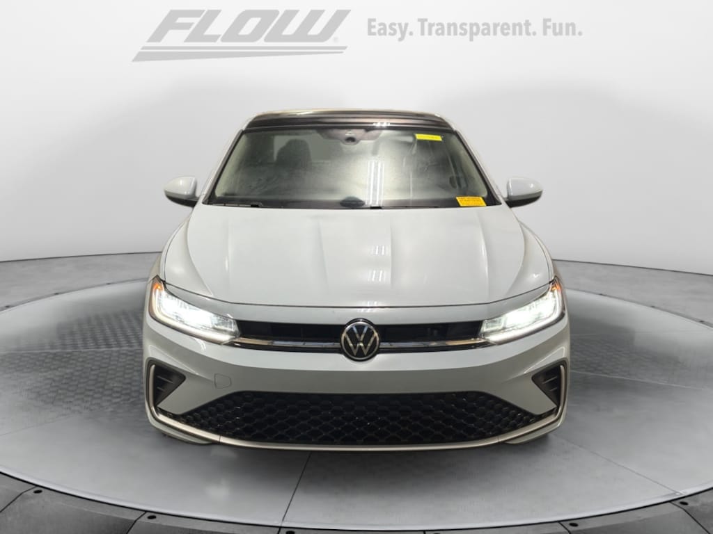 Certified 2025 Volkswagen Jetta 1.5T SE Sedan