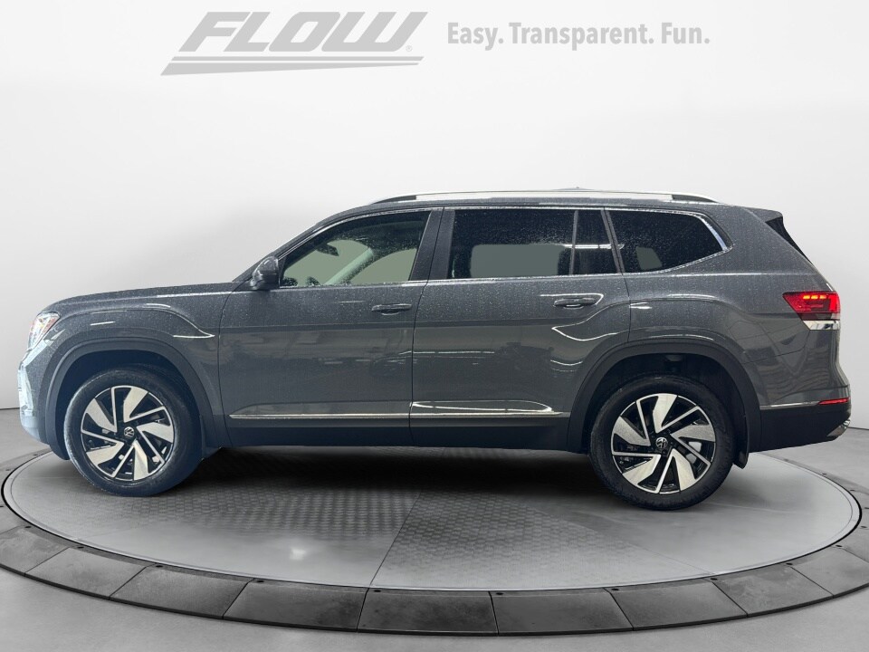 2025 Volkswagen Atlas SEL photo 4