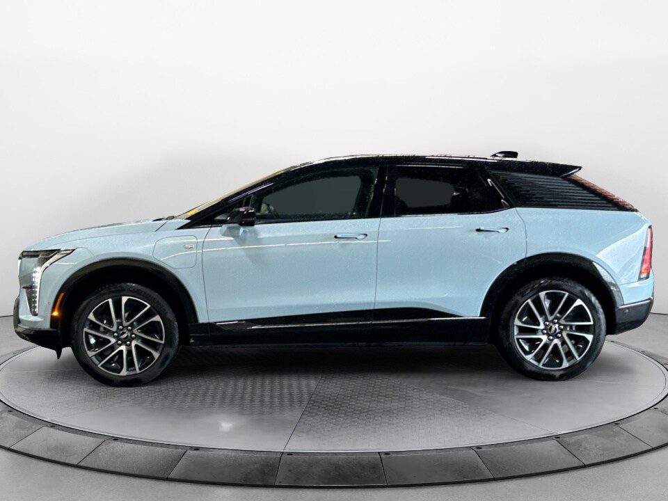 2025 Cadillac Optiq Sport photo 4