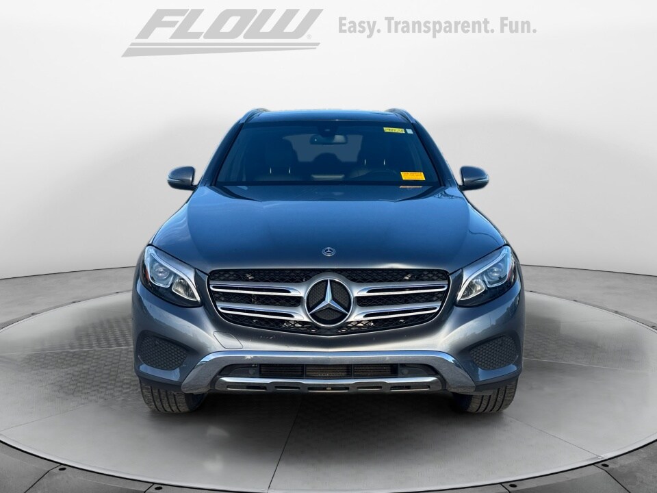 2019 Mercedes Benz GLC 300 4MATIC photo 2