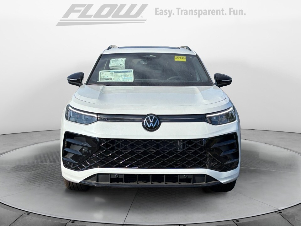 2025 Volkswagen Tiguan SE R-Line Black photo 2