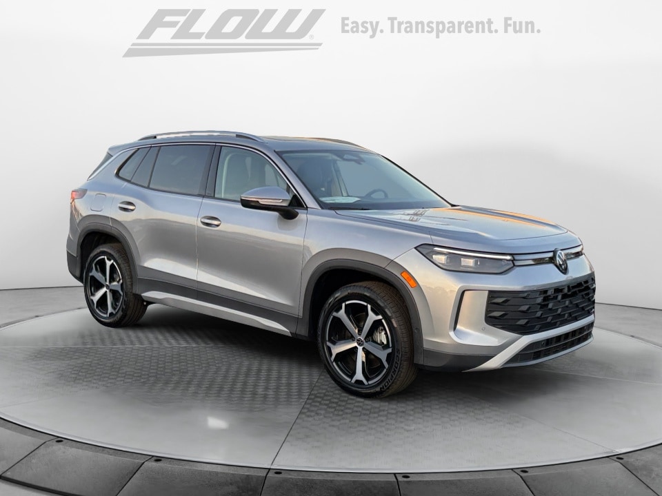 2025 Volkswagen Tiguan SE's photo