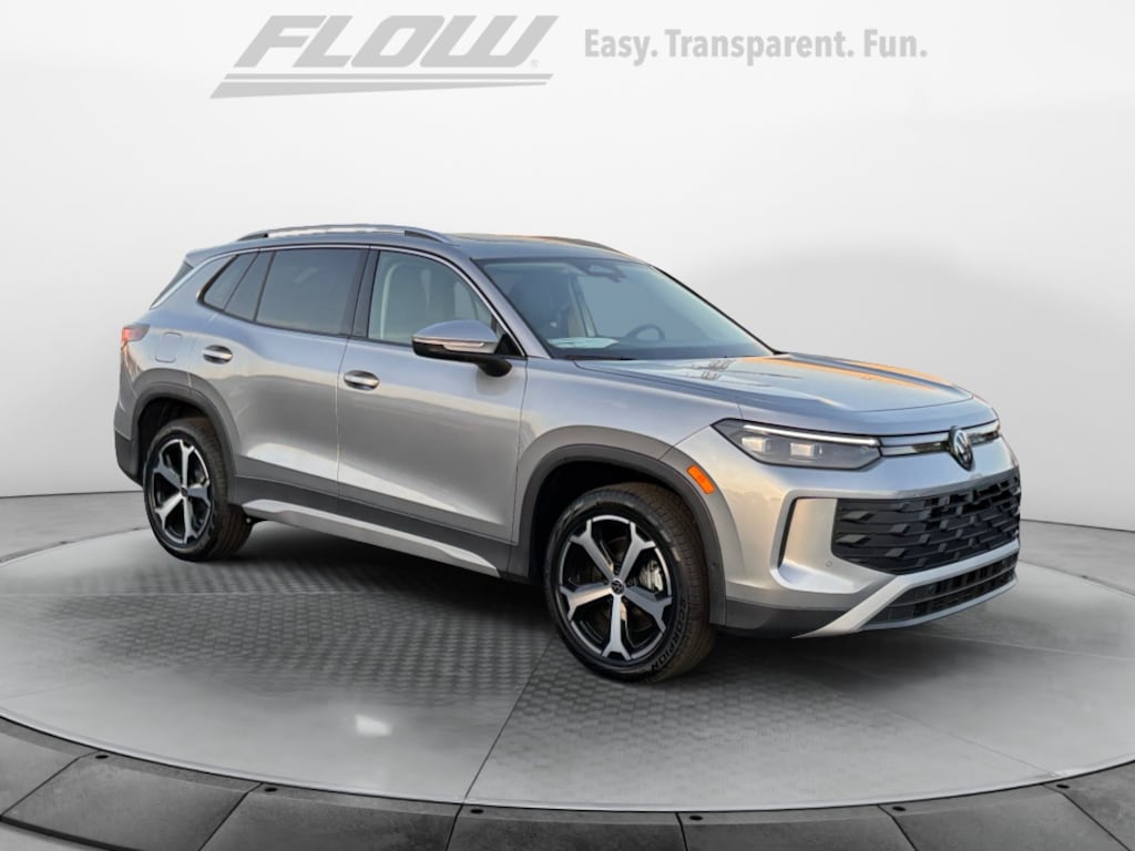 New 2025 Volkswagen Tiguan 2.0T SE SUV