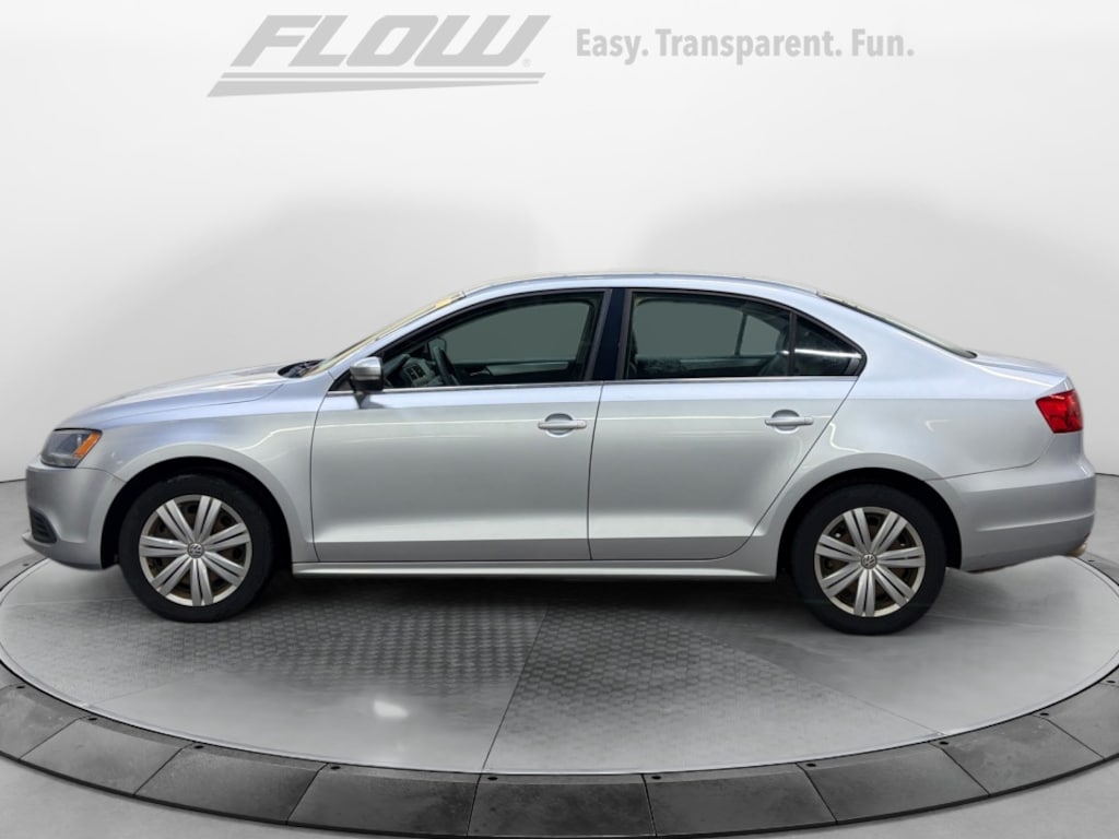 Used 2013 Volkswagen Jetta 2.5L SE Sedan