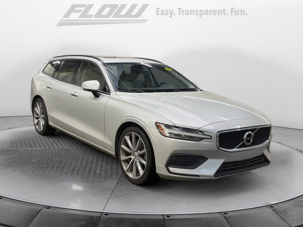 Used 2020 Volvo V60 T5 Momentum SUV
