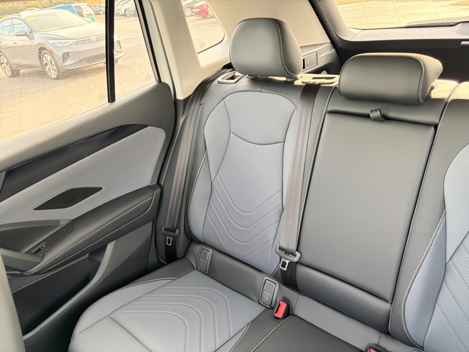 2026 Volkswagen Tiguan SE - Photo 29