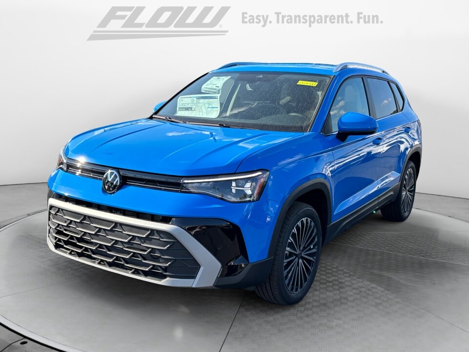 2025 Volkswagen Taos SE photo 3